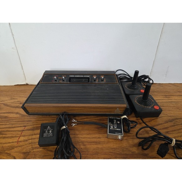 Atari 2600 CX-2600A Wood Grain w/ Controllers Console - UNTESTED FOR PARTS/REPAI - Picture 1 of 6